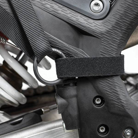 Kriega OS-Dirtbike Rings Montagekit-Taschen, schwarze Befestigungsringe für Dirtbike-Taschen, aus robustem Material, auf weißem Hintergrund