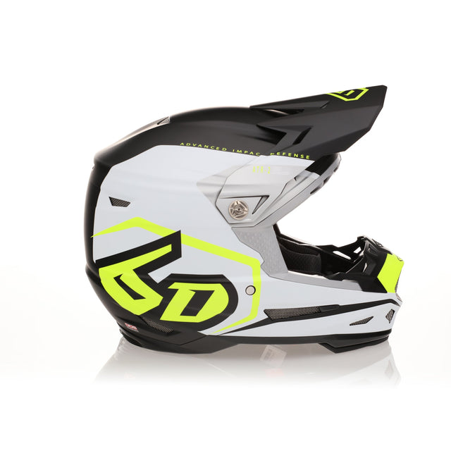Motocrosshelm von 6D, ATR-2 Delta Neon in Gelb, mit Belüftungsöffnungen und sicherem Visier, auf einem weißen Hintergrund.