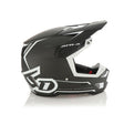 6D ATR-3 Motocrosshelm in weißer, matter Carbon-Optik mit FIM-Zertifizierung, bietet Schutz und Komfort für Offroad-Fahrer.