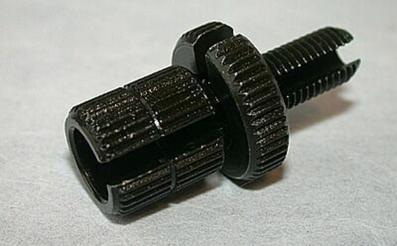 1025603