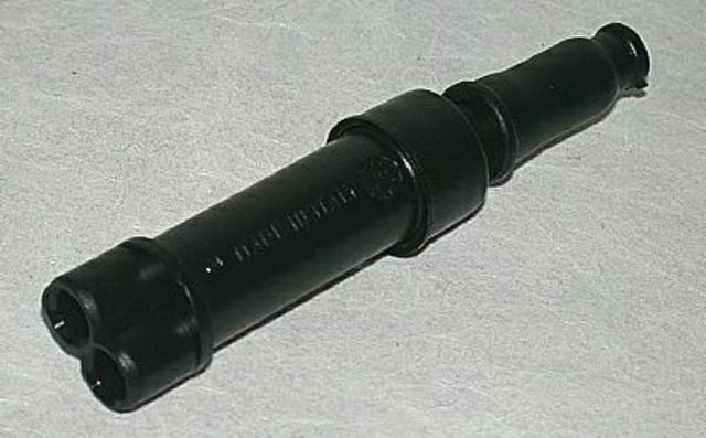 1025604