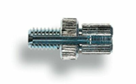 1025621